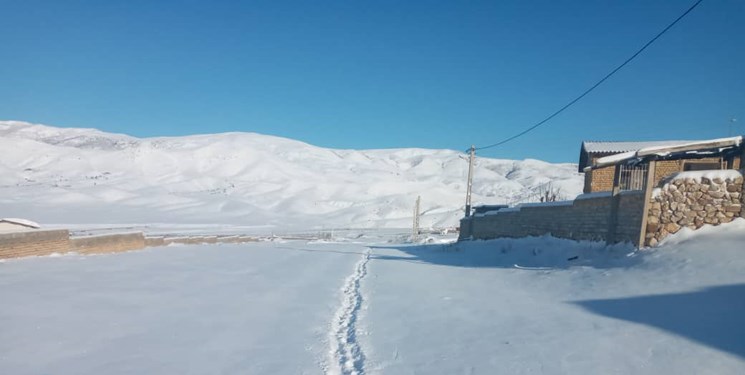 قطع برق در سیلوانای ارومیه به دلیل بارش سنگین برف
